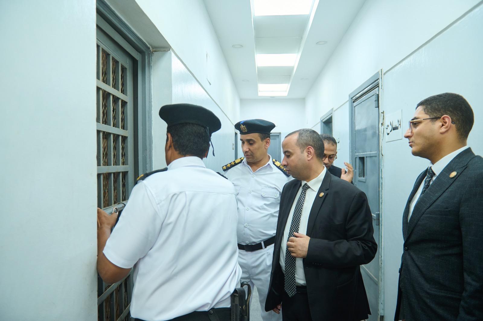 5db27a5b-8f25-4eb5-9e21-3a9e218e5ef6