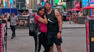 أسماء أبو اليزيد تكشف عن حملها 