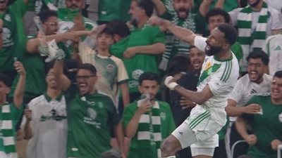 الأهلي ضد ماتشيدا زيلفيا.. فراس البريكان يسجل الهدف الأول لـ    