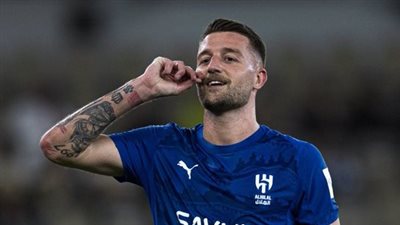 الهلال ضد ضمك.. سافيتش يسجل الهدف الأول لـ الهلال في مرمى ضم    