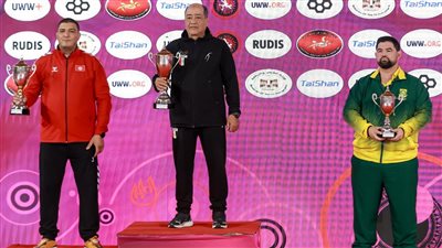 منتخب المصارعة النسائية تحت 20 سنة يتوج بكأس البطولة الأفريق    