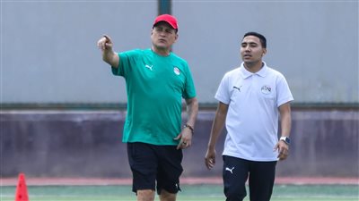 أوسكار رويز يجتمع بحكام مباريات الأهلي والزمالك وبيراميدز وي    