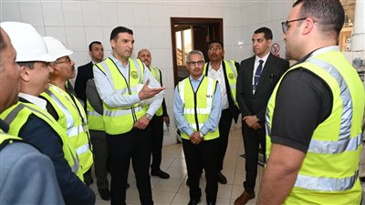 وزير الصناعة ومحافظ بني سويف