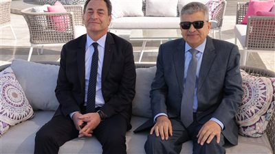 الفريق أسامة ربيع مع السفير الفرنسي 