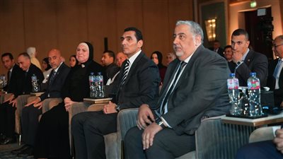 وزير الشباب والرياضة يشيد بدور روابط الرياضية بعد رعاية مصر     