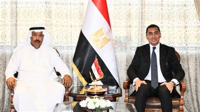 وزير الرياضة يلتقي رئيس الاتحاد المصري للهجن لبحث خطة البطول    