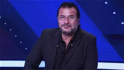 محمد عبدالجليل نجم الكرة المصرية السابق    