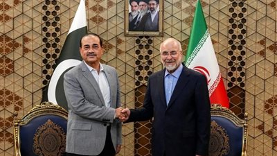 قاليباف مع الجانب الباكستاني     